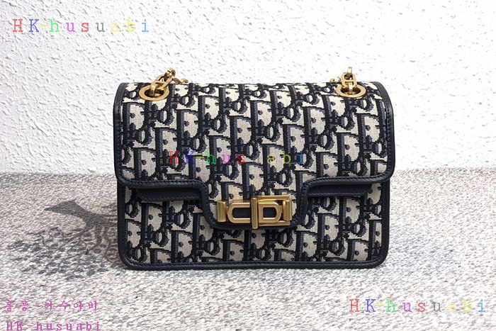 �ڹ̷��ޡ� ��� �̽� ��ù� DR M0205#