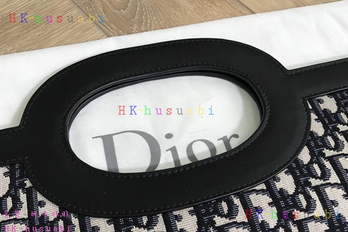 �ڹ̷��ޡ� ��� Ŭ��ġ�� �Ż�  DR M0995