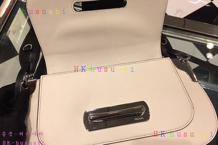 �ڹ̷��ޡ� ����� �õ��� ����� PR 1BD168-7