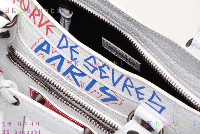 �ڹ̷��ޡ� �߷��þư� ��Ƽ��  B 581146