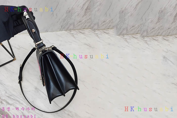 �ڹ̷��ޡ� ����� �Ϸ�Ʈ�� ��Ʈ��  PR 1BA203