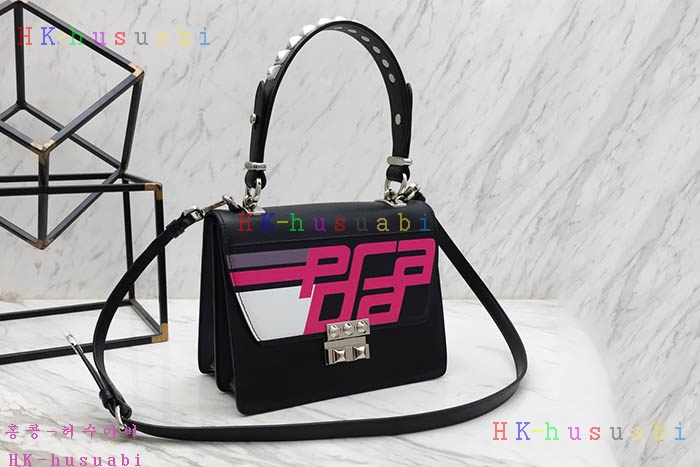 �ڹ̷��ޡ� ����� �Ϸ�Ʈ�� ��Ʈ��  PR 1BA203