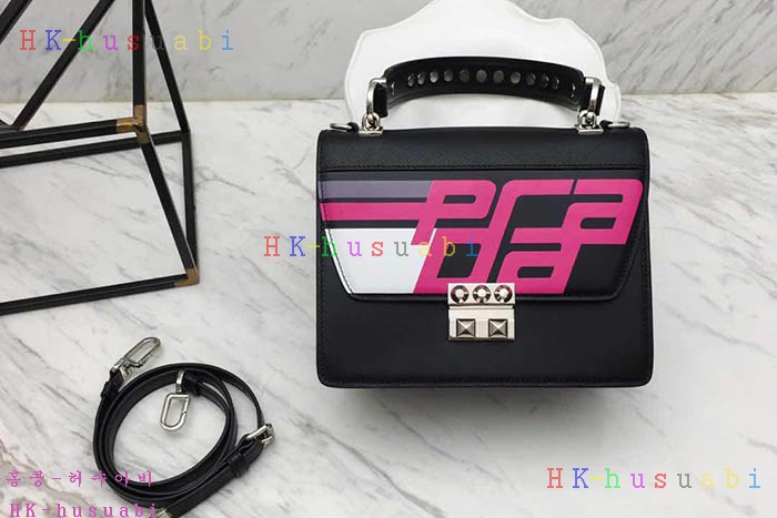 �ڹ̷��ޡ� ����� �Ϸ�Ʈ�� ��Ʈ��  PR 1BA203