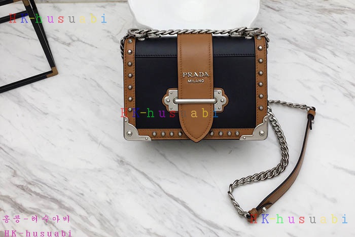 �ڹ̷��ޡ� ����� ī�̿��� PR 1BD045-2