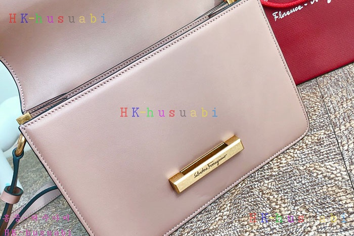 �ڹ̷��ޡ� �䷹���� Ŭ���� �÷��� P 21H321-4