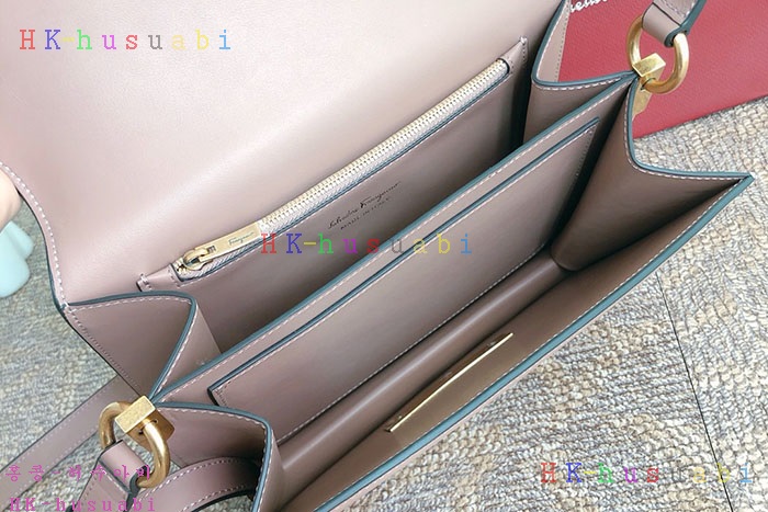 �ڹ̷��ޡ� �䷹���� Ŭ���� �÷��� P 21H321-4