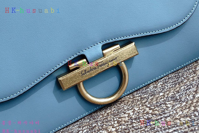 �ڹ̷��ޡ� �䷹���� Ŭ���� �÷��� P 21H321-5