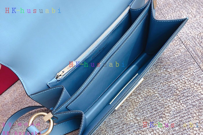 �ڹ̷��ޡ� �䷹���� Ŭ���� �÷��� P 21H321-5