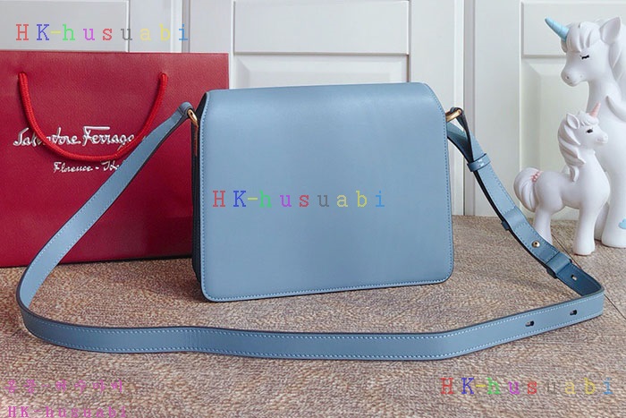 �ڹ̷��ޡ� �䷹���� Ŭ���� �÷��� P 21H321-5