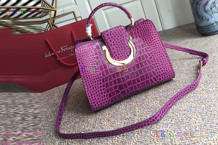 �ڹ̷��ޡ� �䷹���� THEA ��Ʈ��  P 21G596