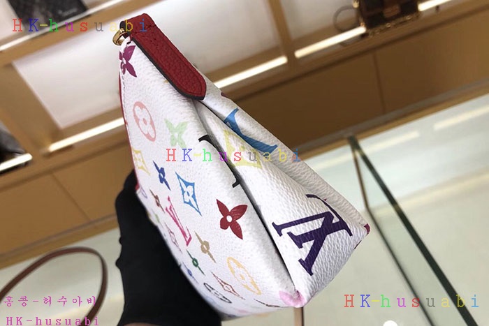 �ڹ̷��ޡ� ���̺��� ��Ƽ �ȶ� Ŭ��ġ  M41638