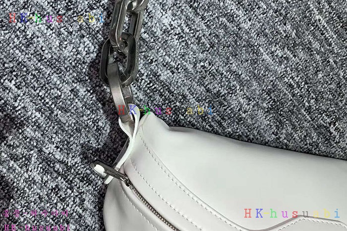 �ڹ̷��ޡ� �߷��þư� ü�� ũ�ν��� B 106B-3