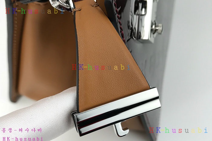 �ڹ̷��ޡ� 2019SS ���̺��� ũ���� ��帮�� LV M44371-4