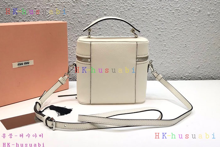 �ڹ̷��ޡ� �̿�̿� ���� ����� MU 5BH122-2