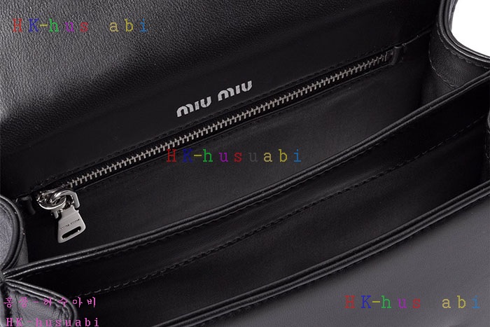 �ڹ̷��ޡ� �̿�̿� ���͵� ����� MU 5BD081