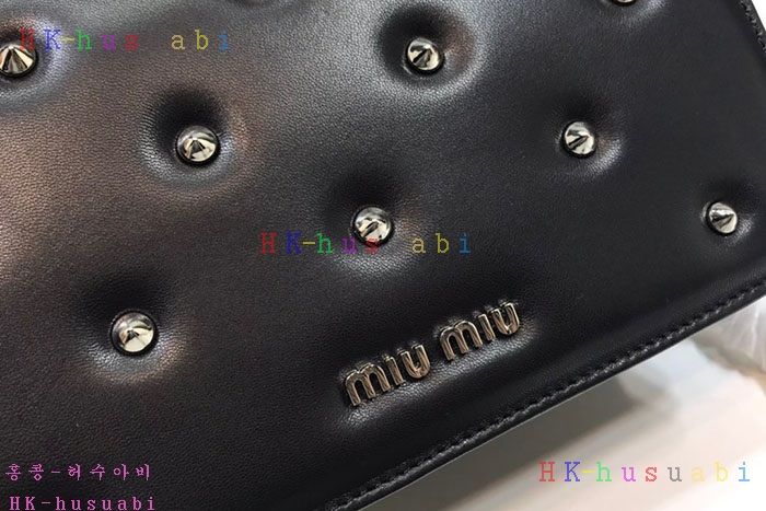 �ڹ̷��ޡ� �̿�̿� ���͵� ����� MU 5BD081