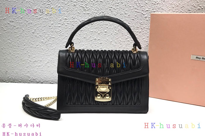 �ڹ̷��ޡ� �̿�̿� ���ǵ��� ��Ʋ�� ��Ʈ�� MU  5BA094����