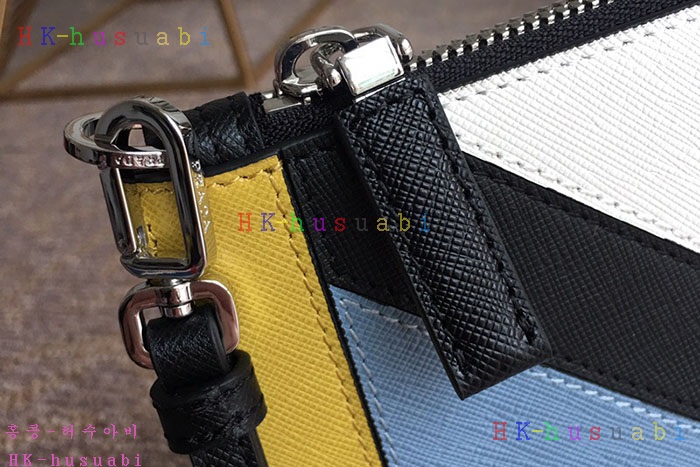 �ڹ̷��ޡ� ����� Ŭ��ġ��  PR 2VG005