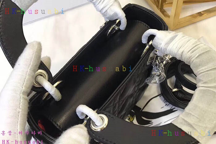 �ڹ̷��ޡ� ��� ���̵�� DR 240040