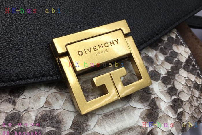 �ڹ̷��ޡ� ����� GV3 ũ�ν��� G 2999-01