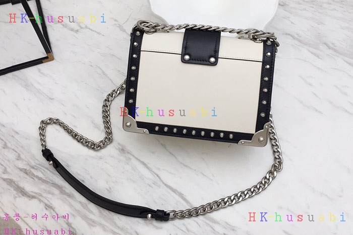 �ڹ̷��ޡ� ����� ī�̿��� PR 1BD045-3-1