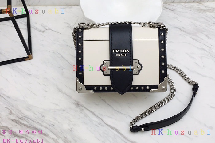 �ڹ̷��ޡ� ����� ī�̿��� PR 1BD045-3-1