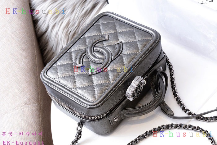 �ڹ̷��ޡ� 2019SS ���� �ڽ���ƽ ���̽� CH A93342-3