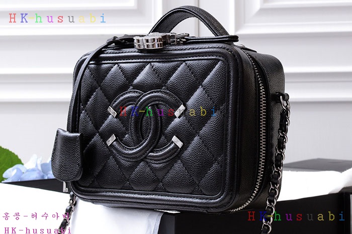 �ڹ̷��ޡ� 2019SS ���� �ڽ���ƽ ���̽� CH A93342-2