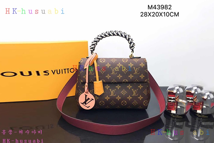�ڹ̷��ޡ� ���̺��� Ŭ��� BB M43982