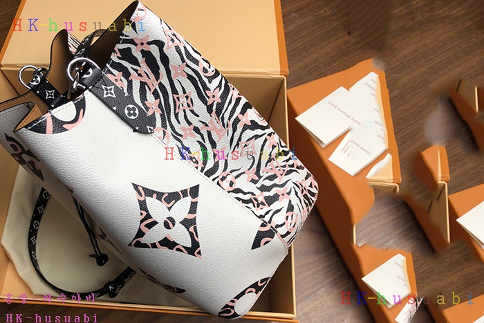 �ڹ̷��ޡ� ���̺��� �׿��뿡  M44020-2