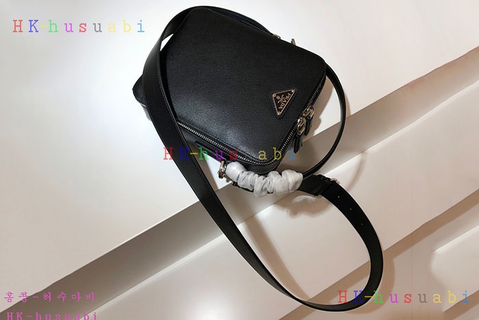 �ڹ̷��ޡ� ����� �긮ũ ���ǾƳ� ũ�ν��� P 2VH066