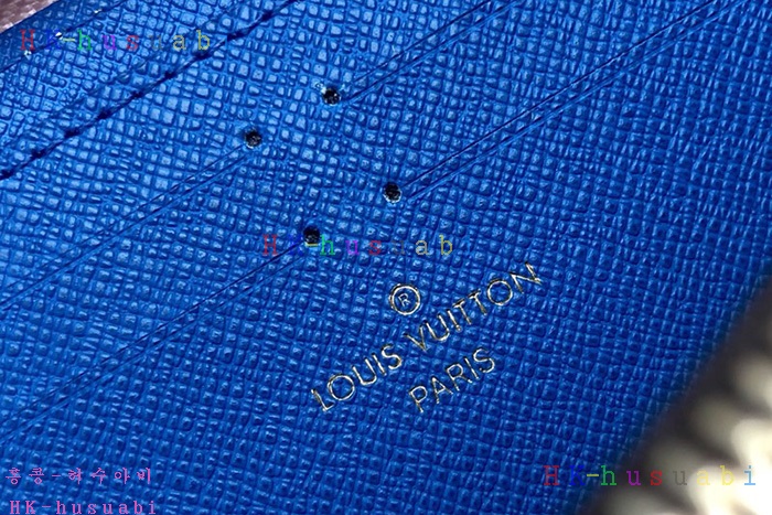 �ڹ̷��ޡ� ���̺��� Ŭ������ ������ M63896