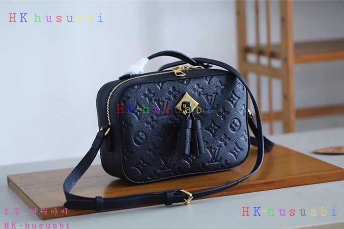 �ڹ̷��ޡڷ��̺��� ������ M44593