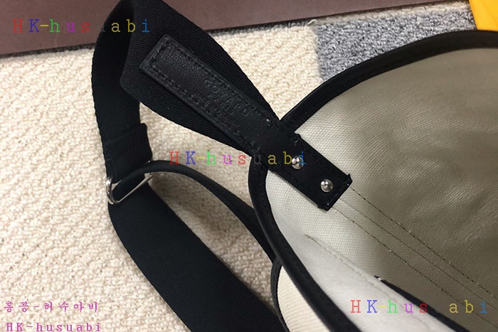 �ڹ̷��ޡ� ���ߵ� ī��Ƽ�� �޽����� GY637710-2