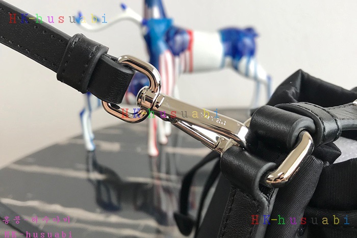 �ڹ̷��ޡ� ����� ��Ŷ�� P 1BH038-8