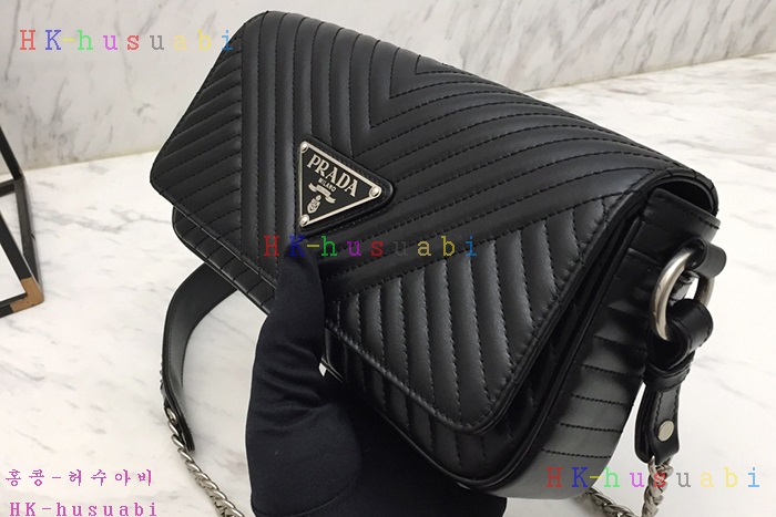 �ڹ̷��ޡ� ����� ���̾�׷� ü�� ũ�ν��ٵ��  P 1BD164-3