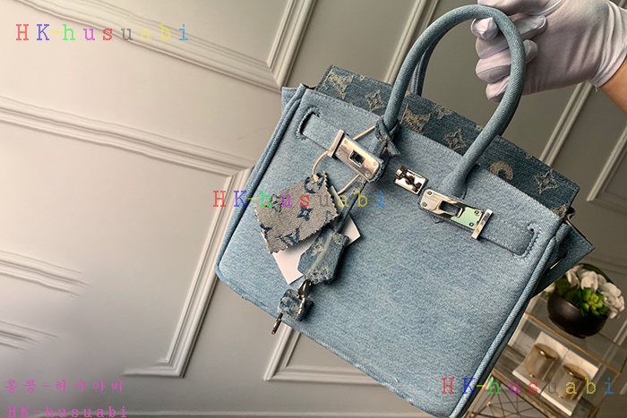 �ڹ̷��ޡ� ���̺���/������  ���� ��� Ʈ���� BK ��Ų�� M4888