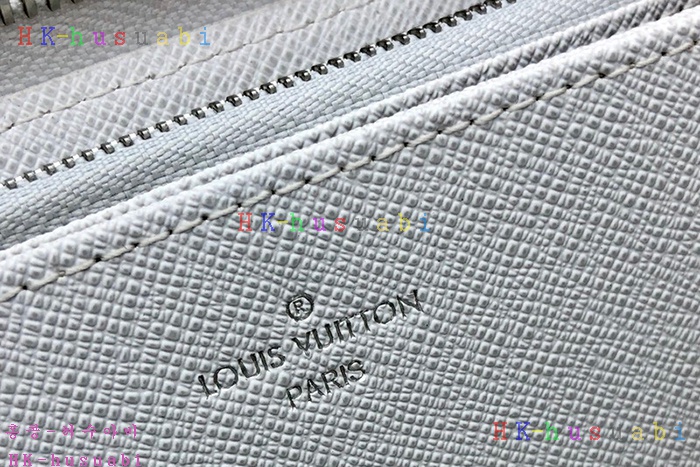 �ڹ̷��ޡ� ���̺��� ���� ���� M67824