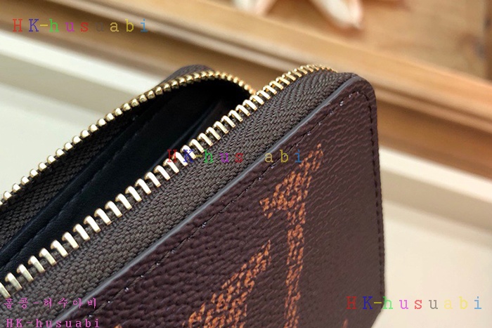 �ڹ̷��ޡ� ���̺��� ���� ���� M67690