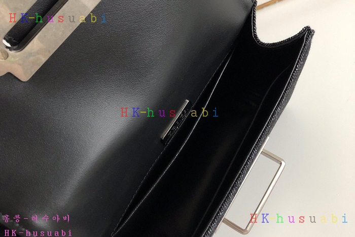 �ڹ̷��ޡ� ����� ī�̿� �����  PR 1BH018