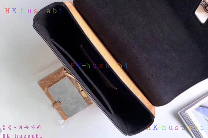 �ڹ̷��ޡ� ���̺��� ���� Ʈ����Ʈ ü�ι� M51884