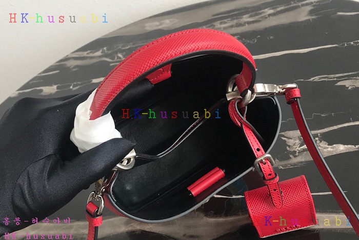 �ڹ̷��ޡ� ����� �κ��� ���� ���ǾƳ� �� P 1BA217��2�÷�)