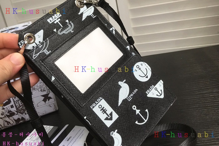 �ڹ̷��ޡ� ����� ���ǾƳ� ���� �޴��� ���̽� P 2ZH068