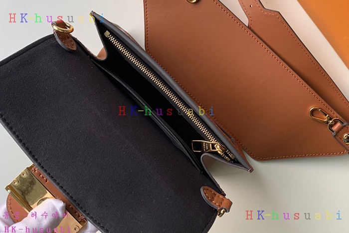 �ڹ̷��ޡ� ���̺��� ���� ����  M44586