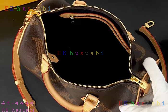 �ڹ̷��ޡ� ���̺��� ���̾�Ʈ ���׷� ���ǵ� �ݵѸ��� M44602 (�������)