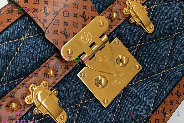 �ڹ̷��ޡ� ���̺��� Ʈ��ũ Ŭ��ġ M55047