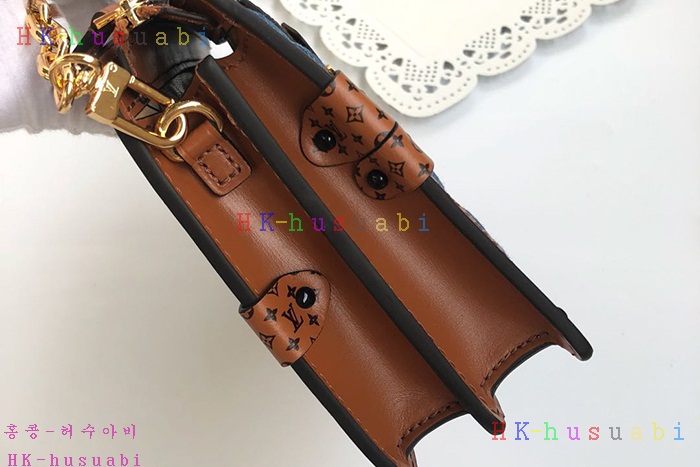 �ڹ̷��ޡ� ���̺��� Ʈ��ũ Ŭ��ġ M55047