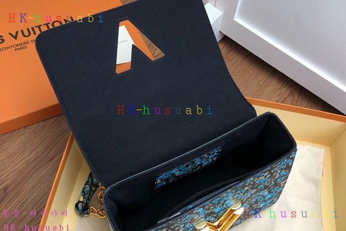 �ڹ̷��ޡ� ���̺��� Ʈ����Ʈ M55038