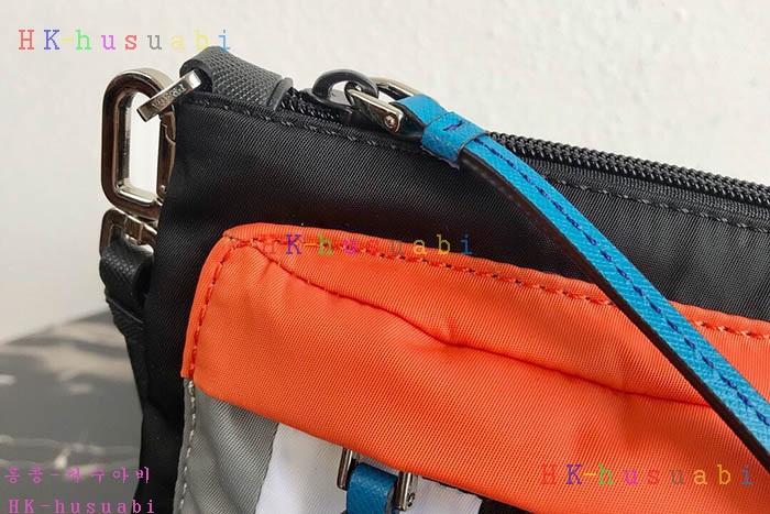 �ڹ̷��ޡ� ����� ���ľƳ� Ŭ��ġ�� P 2NH07R