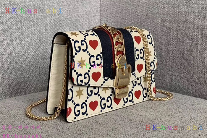 �ڹ̷��ޡ� ���� �Ǻ�� ��Ʈ GU 494646